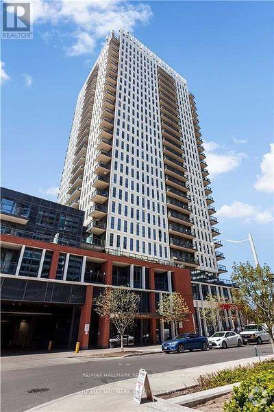 Building Photo - 170-1170 Sumach St