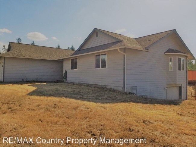 Building Photo - 3 br, 2.5 bath House - 12101 Estate Ln SE