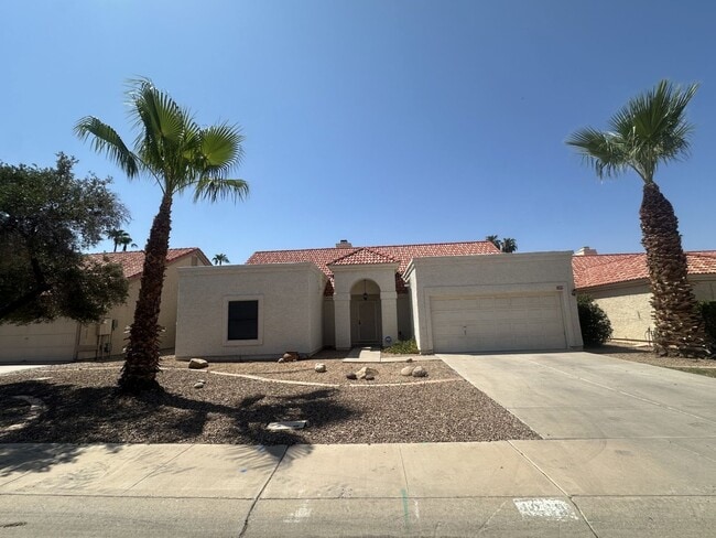 Photo - 1249 E LAUREL AVE House