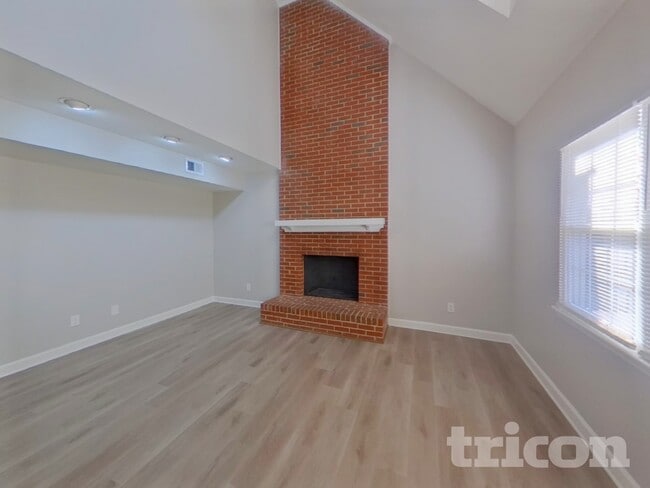 Building Photo - 8104 Lighthouse Way