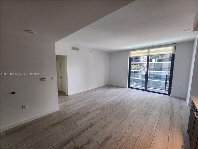 Foto del edificio - 55 SW 9th St