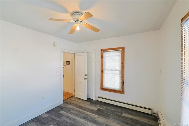 Building Photo - 79 Summitville Rd