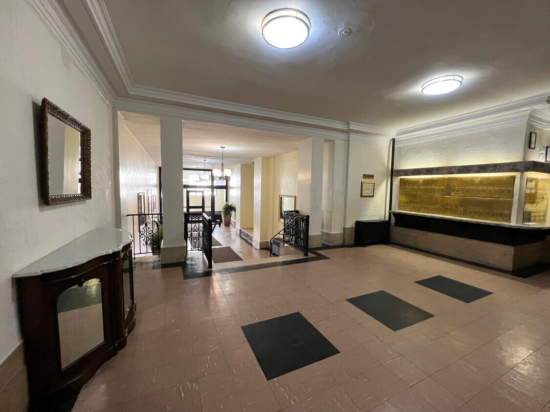 Foto del edificio - 160 Claremont Ave