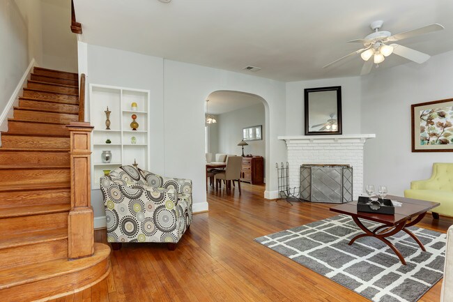 Foto del edificio - 1448 Spring Pl NW