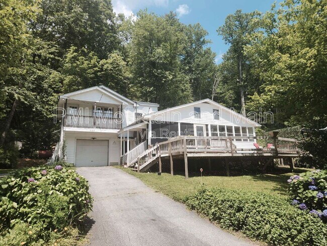 Building Photo - 488 Lake Hosea Dr