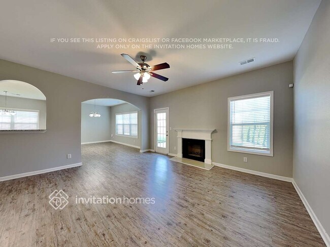 Foto del edificio - 6576 White Spruce Ave