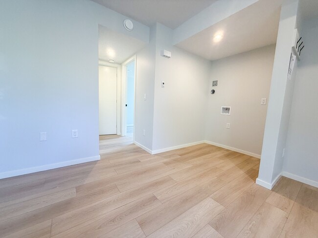 Building Photo - 9307-9123 123 Ave NW