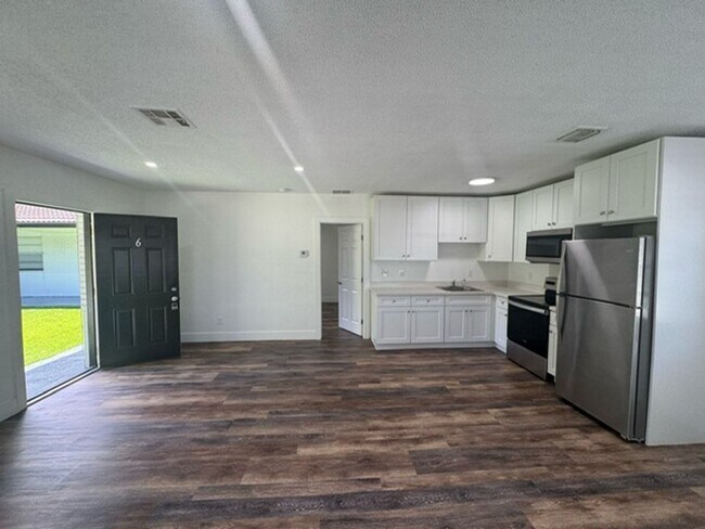 Foto del interior - Edgewood Apartments LLC