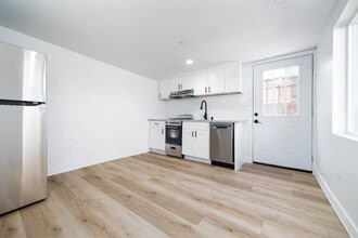 Building Photo - 6965 Saranac St