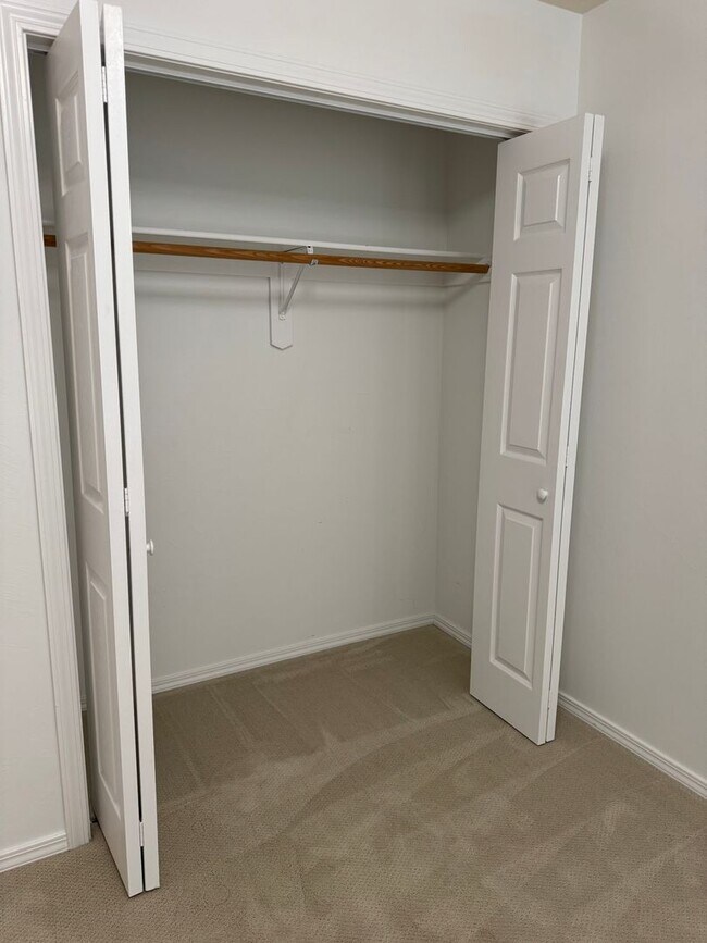 Foto del edificio - NEW LOWER RENT