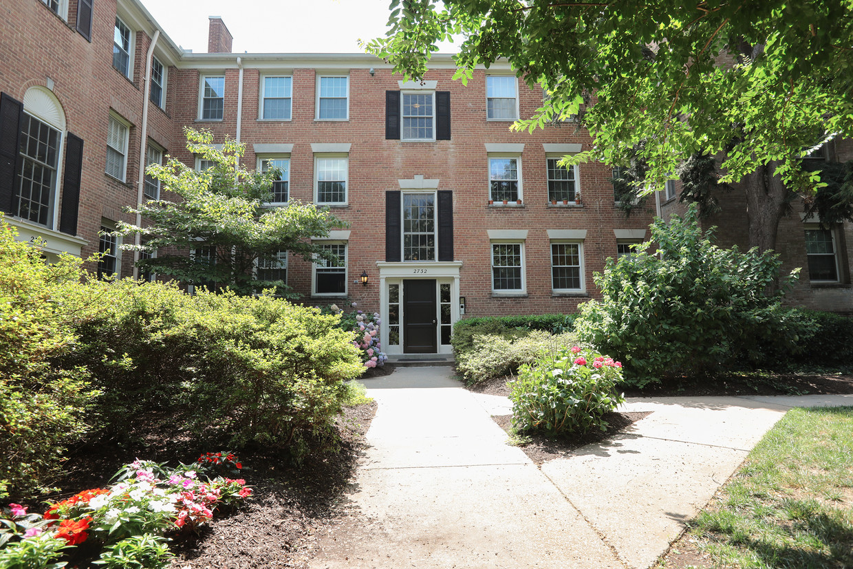 Foto principal - 2732 Ordway St NW