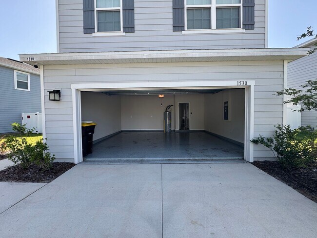 Foto del edificio - Ready Now: Panther Creek Two-Story Single ...