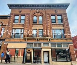 Building Photo - 400 E Coolbaugh St