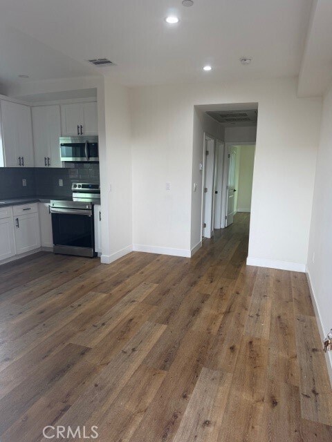 Foto del edificio - 5875 Towne Ave