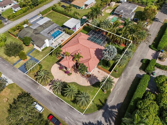 Foto del edificio - 24225 SW 198th Ave