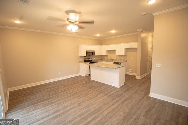 Building Photo - 142 Gentilly Rd