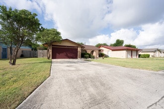 Building Photo - 6822 Rivulet