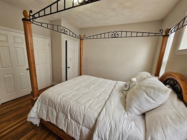 Foto del edificio - 36 Winston Rd