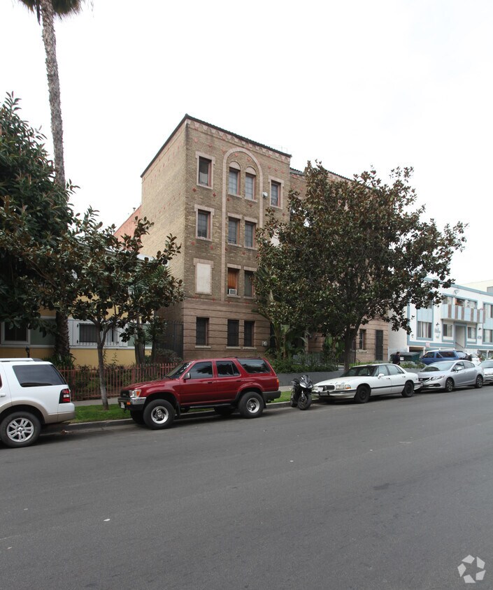 Primary Photo - The Catalina Apartments