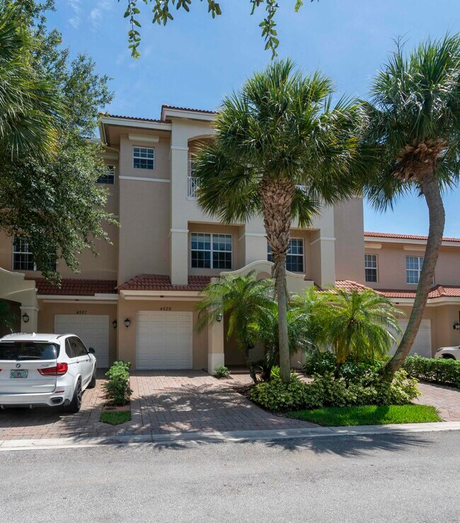 Foto del edificio - 4529  Artesa Way  Palm Beach Gardens Fl 33418