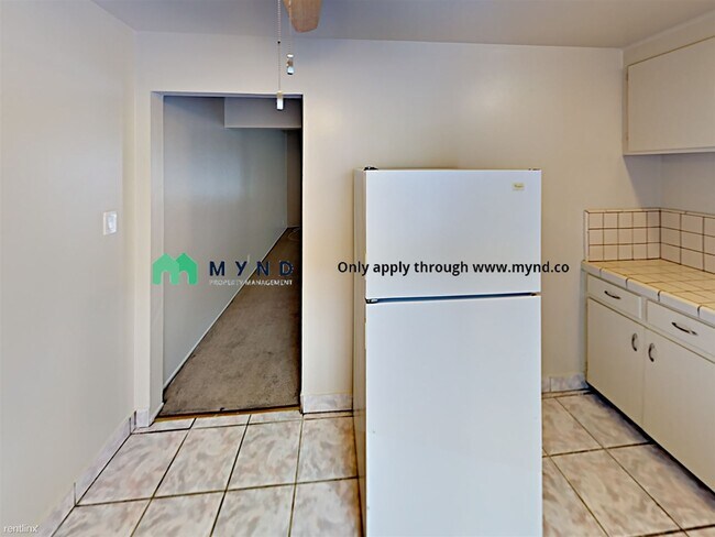 Building Photo - 1 br, 1 bath Apartment - 457 S 10th St Apt 4
