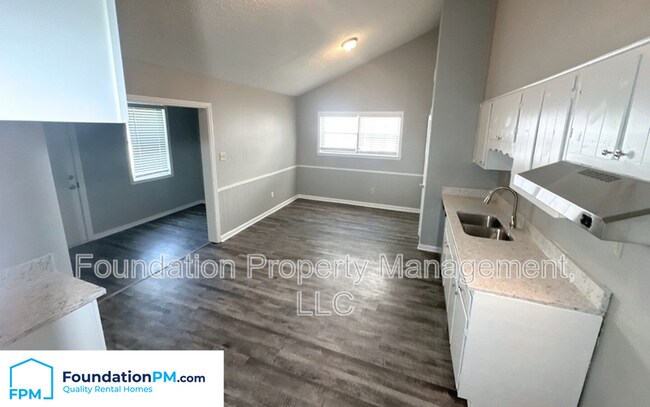 Foto del edificio - 8224 Timber Hill Trail