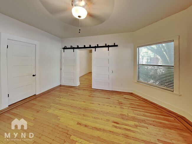 Building Photo - 827 14th St