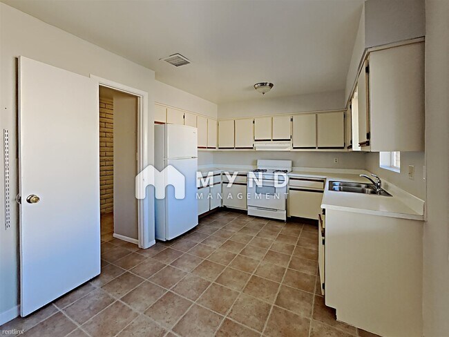 Foto del edificio - 4 br, 2 bath House - 18230 N 42nd Pl