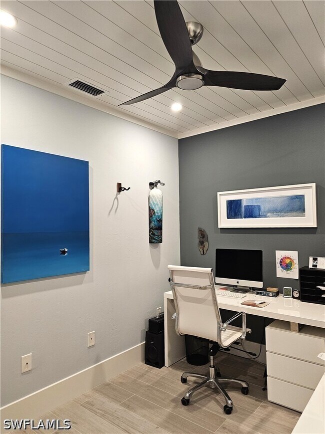 Building Photo - 10620 Gulf Shore Dr