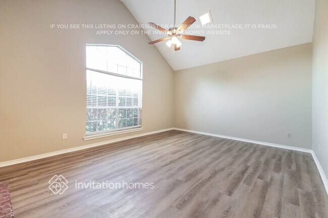 Building Photo - 2018 Falcon Ridge Dr