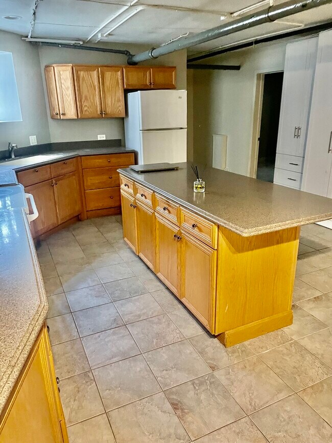 Foto del edificio - 1329 W Thorndale Ave