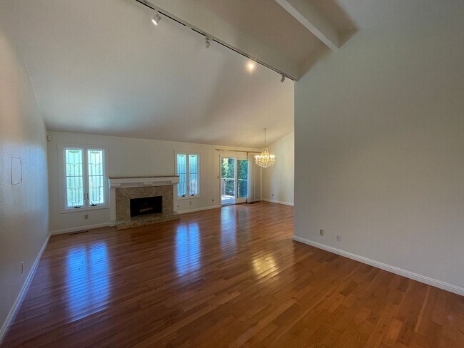 Building Photo - Beautiful home with pool in Cupertino, Available Soon!