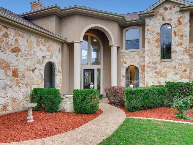 Foto del edificio - 5001 McIntyre Cir