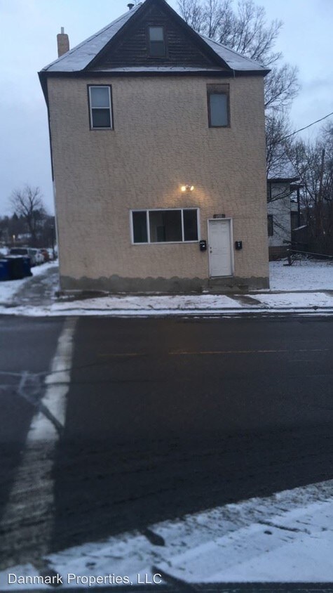 Primary Photo - 1020 Edgerton St