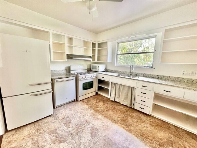 Foto del edificio - 1003 W River Heights Ave