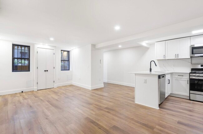 Sala de estar y cocina de concepto abierto - 71 Weirfield St