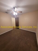 Building Photo - 5128 NW 58 Ct