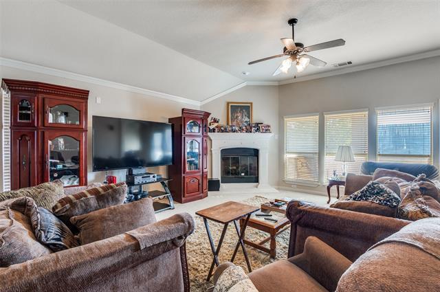 Foto del edificio - 626 Saddlebrook Dr