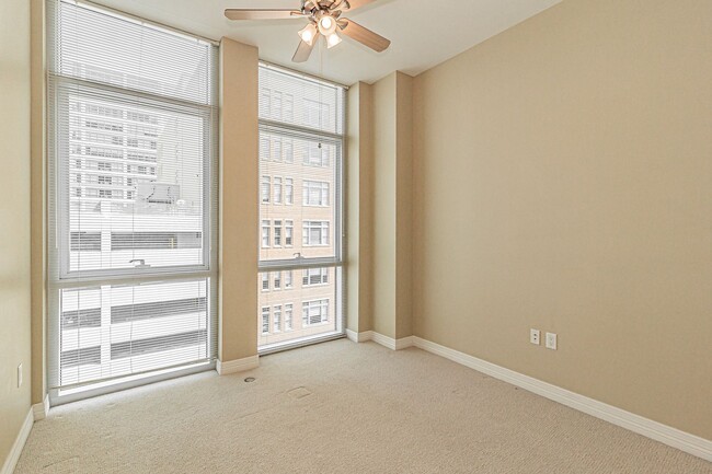 Foto del edificio - The Tower 1 Bedroom