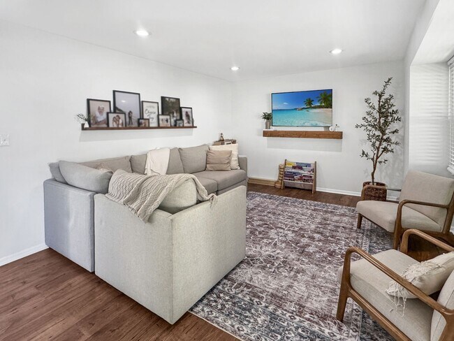 Building Photo - 1482 Harding St NW