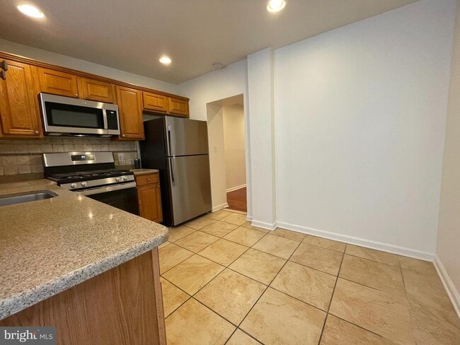 Building Photo - 1315 S Howard St