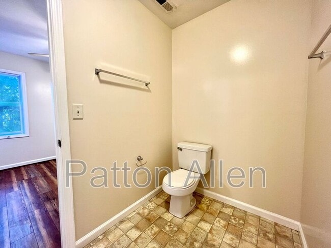 Building Photo - 109 Citadel Dr