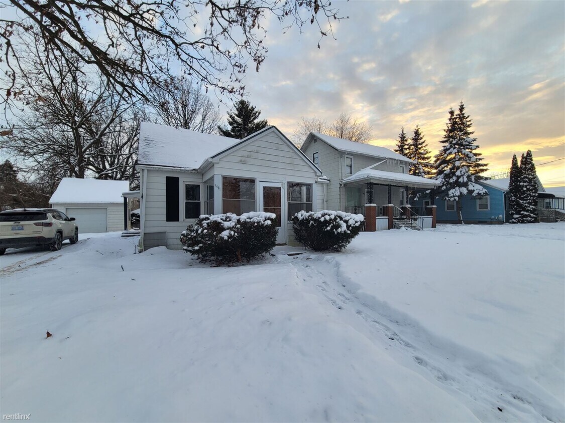 Foto principal - 2 br, 1 bath House - 1401 Vermont St