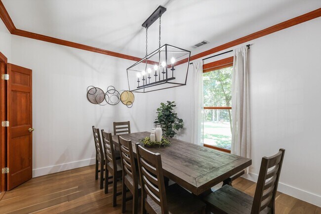 Foto del edificio - 204 Covey Ln