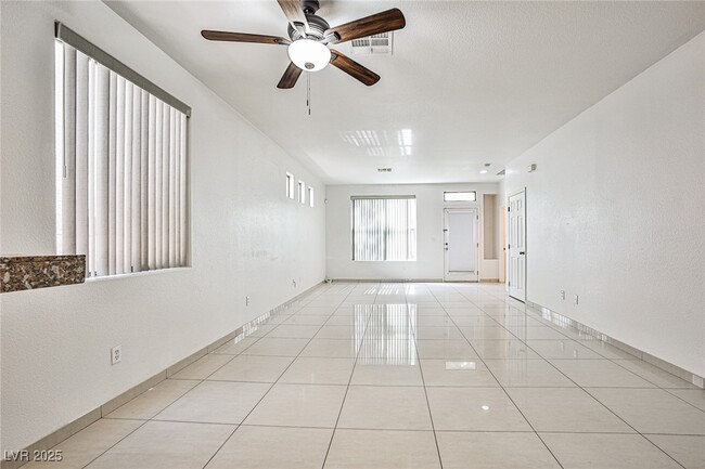 Building Photo - 4218 S Sugar Dr