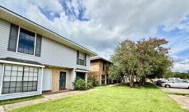 Building Photo - 528 S Flannery Rd