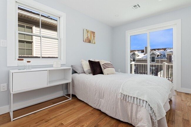 Foto del edificio - 322-324 Pearl St