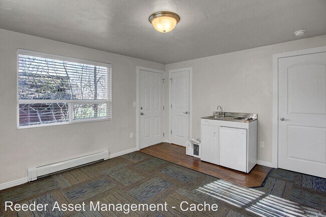 Building Photo - 55 E 500 N