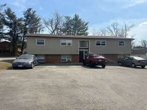 Building Photo - 712 Roanoke St E