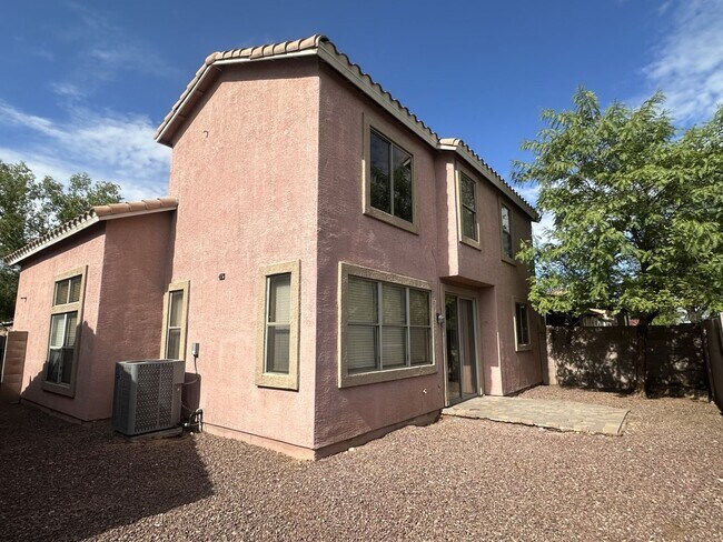 Foto del edificio - FOR LEASE – 3 BEDROOM, 2.5 BATH TWO STORY HOME WITH COMMUNITY POOL